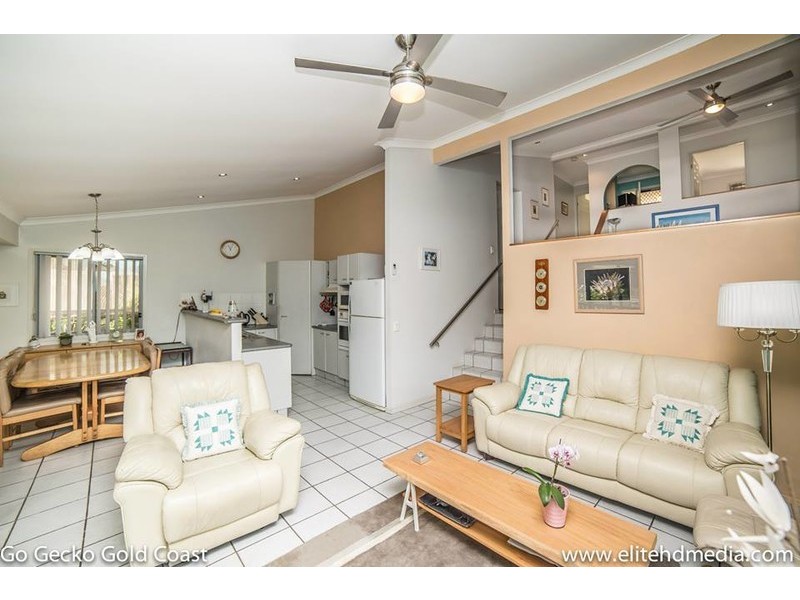 24 Antipodes Close, Pacific Pines QLD 4211