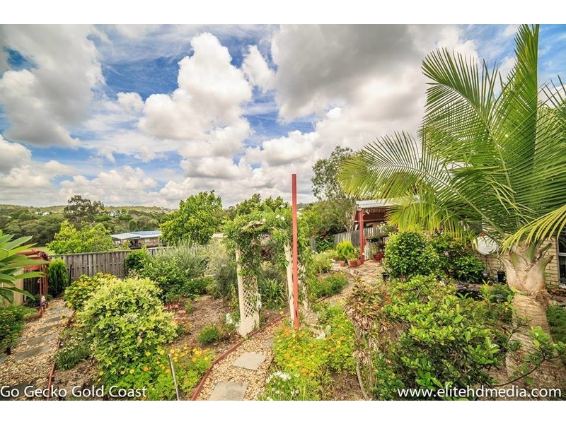 24 Antipodes Close, Pacific Pines QLD 4211