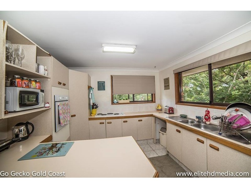 2 Colombo Court, Carrara QLD 4211