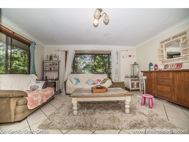 2 Colombo Court, Carrara QLD 4211