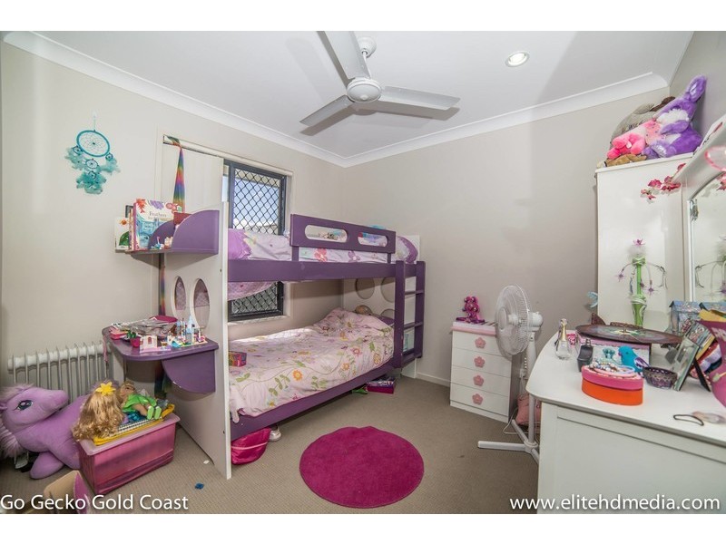 16 Aldgate Crescent, Pacific Pines QLD 4211