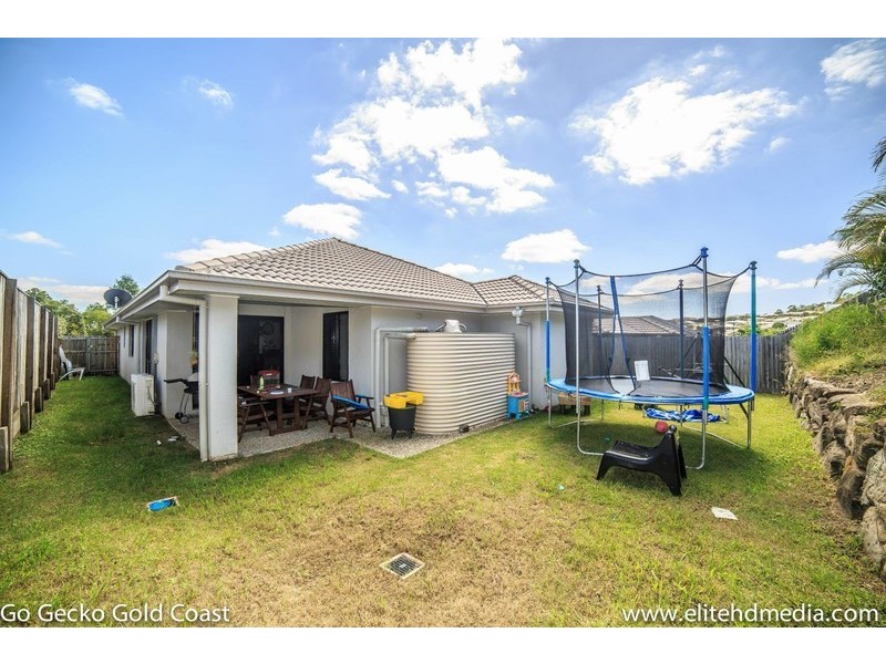 16 Aldgate Crescent, Pacific Pines QLD 4211