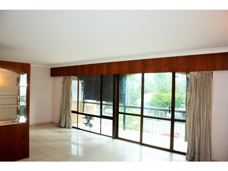 5/13 Surf Parade, Broadbeach QLD 4218