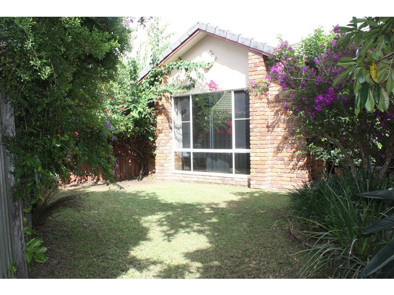 20 Blue Lagoon Court, Nerang QLD 4211