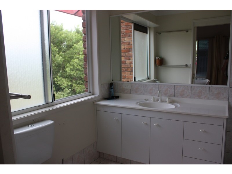 20 Blue Lagoon Court, Nerang QLD 4211