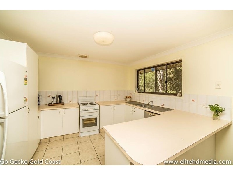 12 Cambridge Crt, Carrara QLD 4211