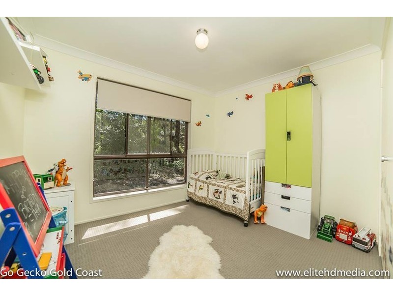 12 Cambridge Crt, Carrara QLD 4211