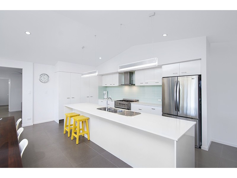 1 Hellman Street, Molendinar QLD 4214