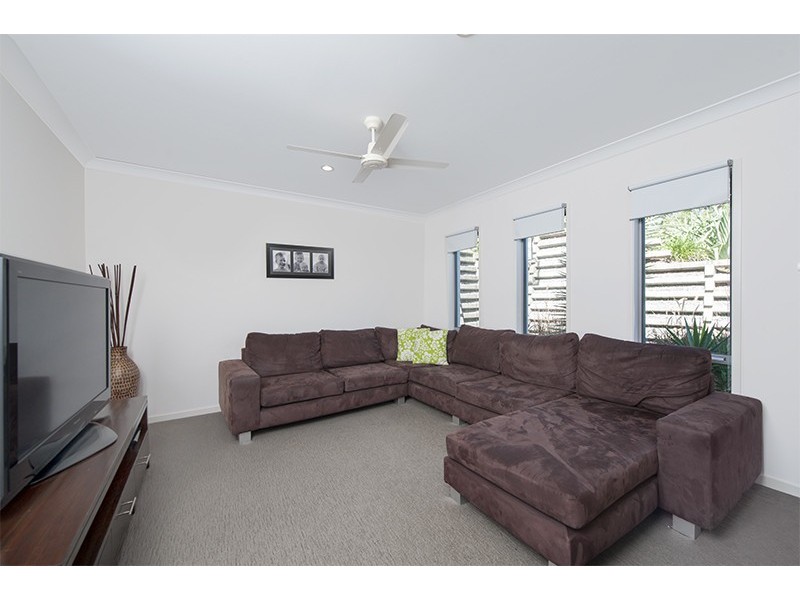 1 Hellman Street, Molendinar QLD 4214