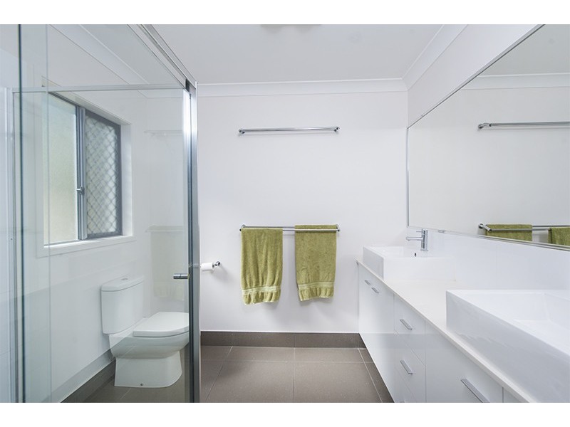 1 Hellman Street, Molendinar QLD 4214