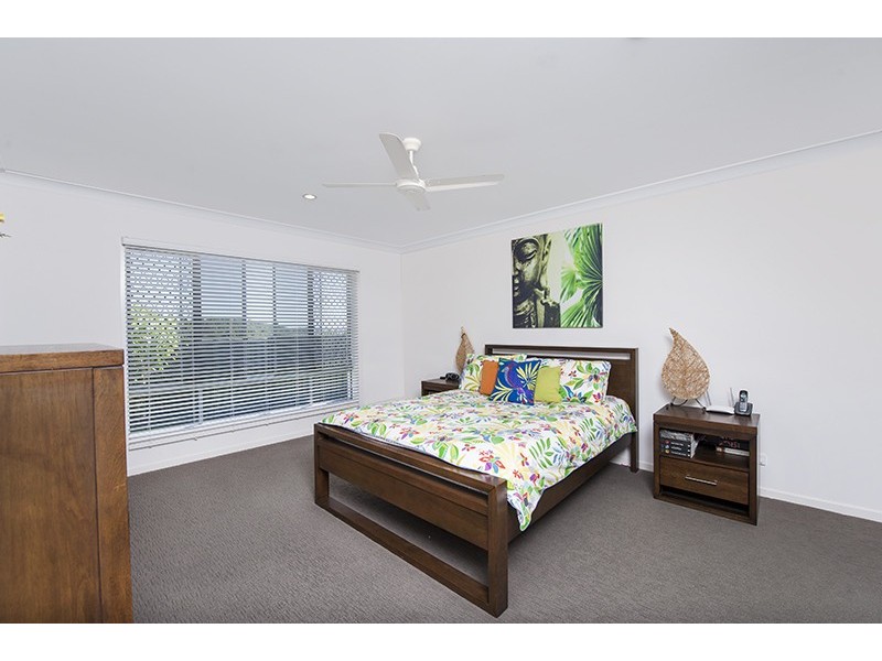 1 Hellman Street, Molendinar QLD 4214