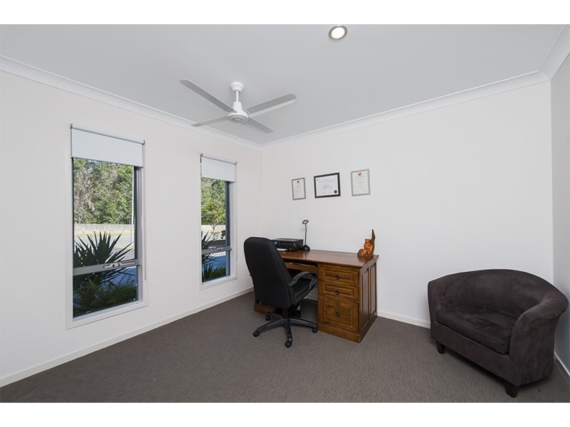 1 Hellman Street, Molendinar QLD 4214