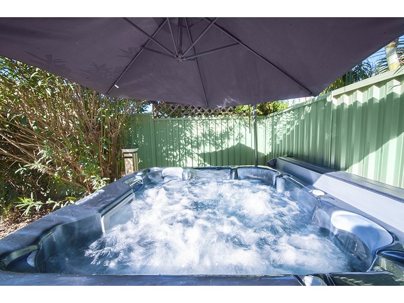 5 Triscay Place, Varsity Lakes QLD 4227