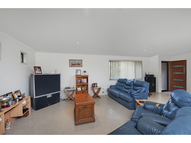 4 Lobban Court, Highland Park QLD 4211
