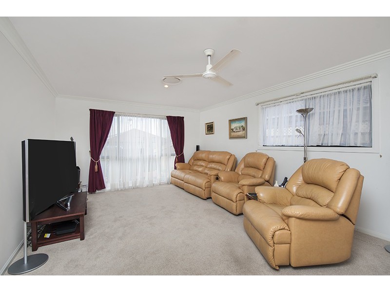 105 Crestwood Drive, Molendinar QLD 4214