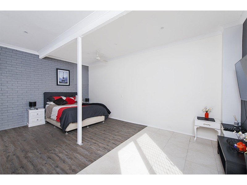 2 Kilmarnock Close, Highland Park QLD 4211