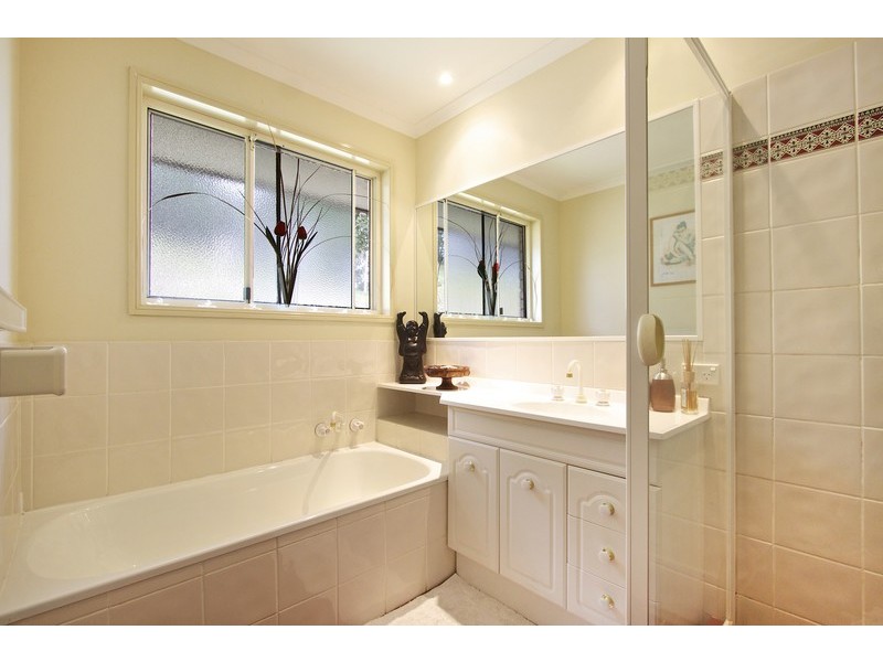 17 Parkway Drive, Advancetown QLD 4211