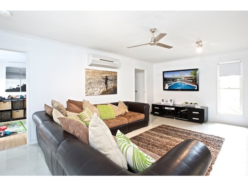 12 Minden Crescent, Helensvale QLD 4212