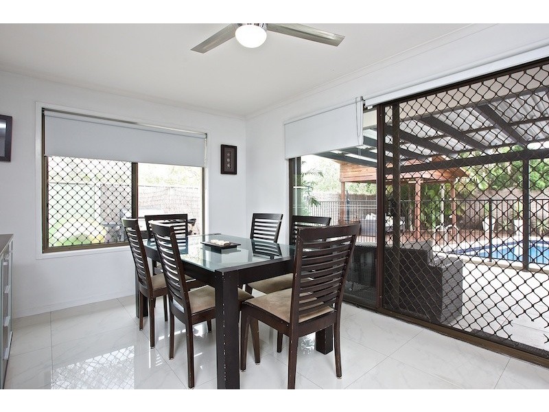 12 Minden Crescent, Helensvale QLD 4212