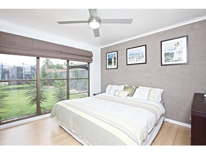 12 Minden Crescent, Helensvale QLD 4212