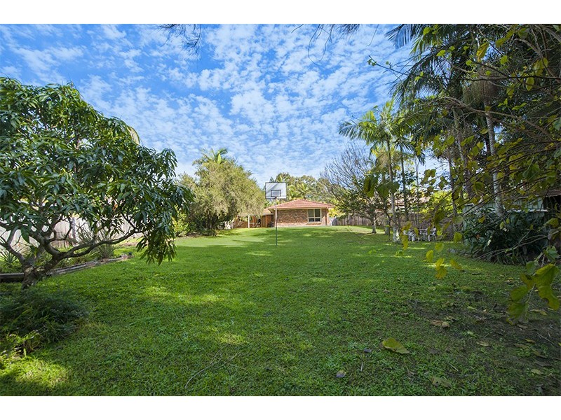 40 Bradstone Road, Carrara QLD 4211