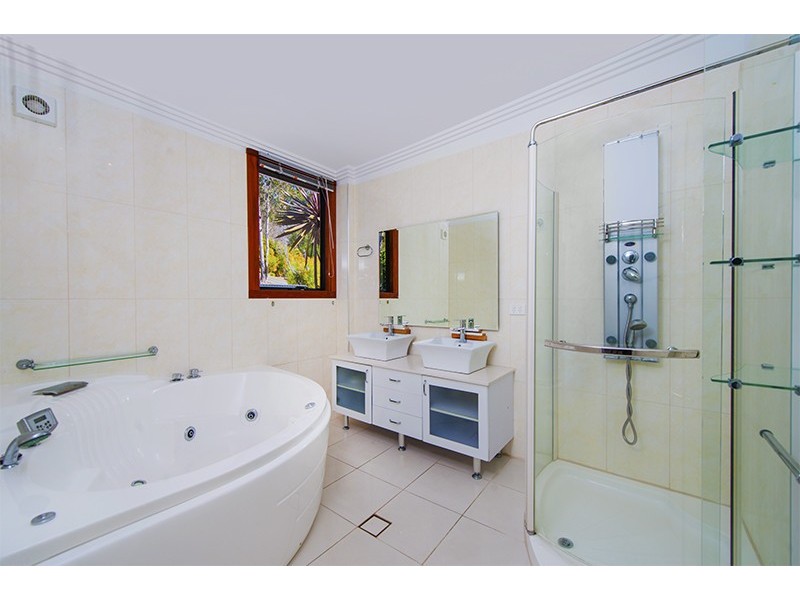 18 Pademelon Pass, Nerang QLD 4211