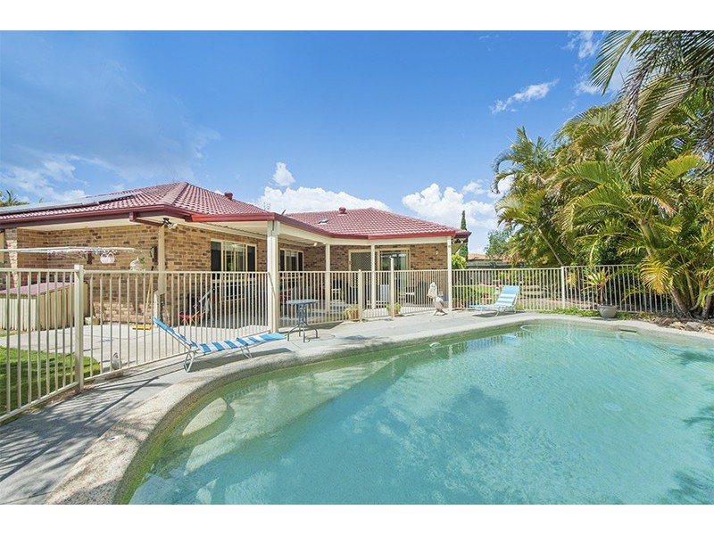12 Creekview Street, Helensvale QLD 4212