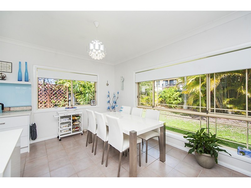 12 Creekview Street, Helensvale QLD 4212