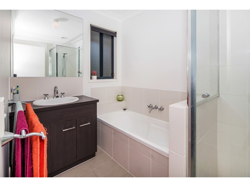 33 Bahkeeta Street, Oxenford QLD 4210