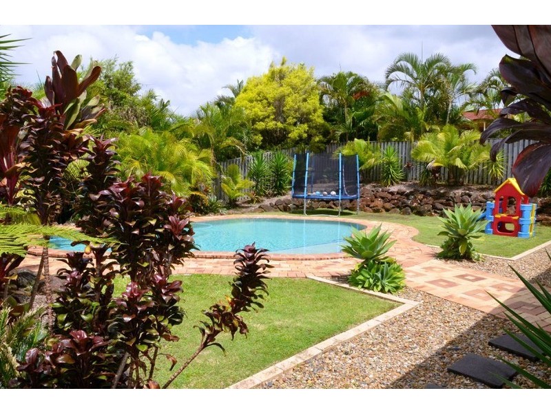 37 Howland Circuit, Pacific Pines QLD 4211