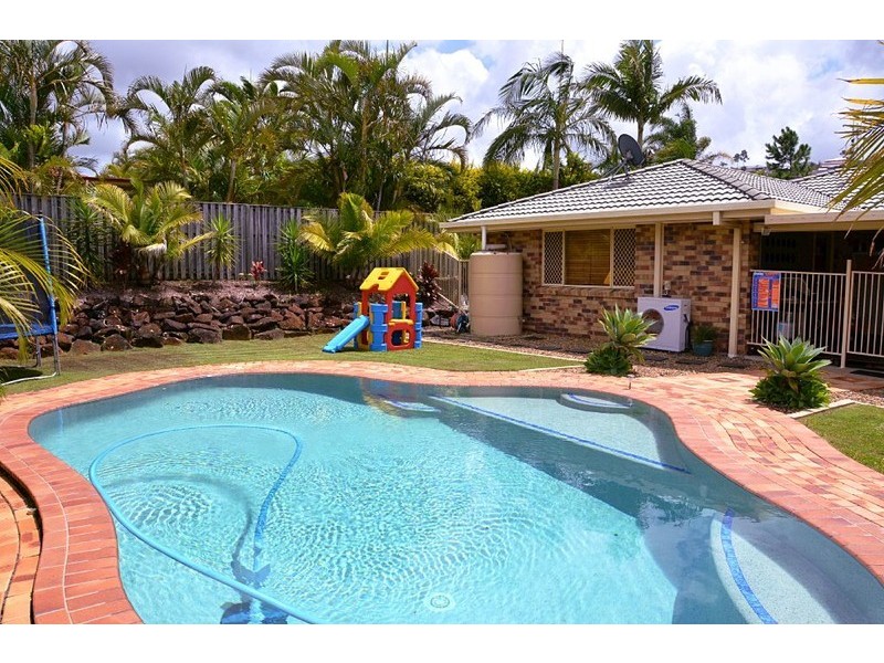 37 Howland Circuit, Pacific Pines QLD 4211