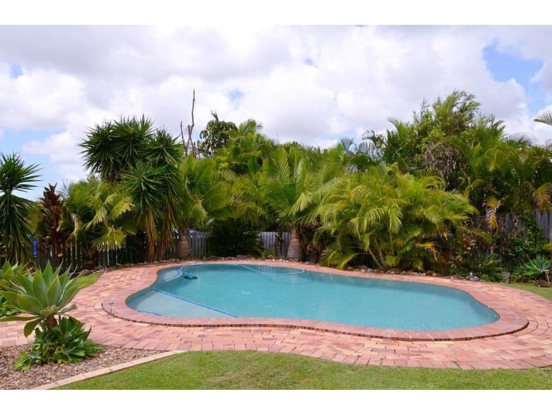 37 Howland Circuit, Pacific Pines QLD 4211