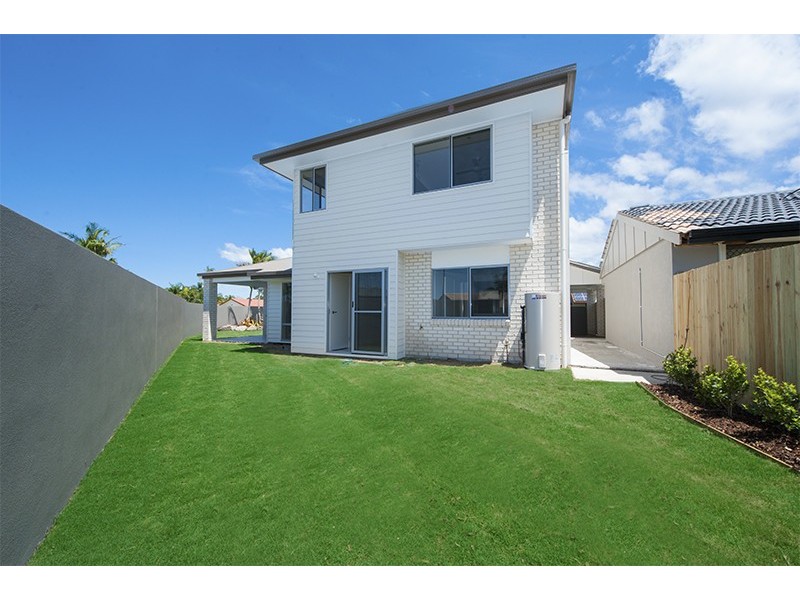 2/13 Cumberland Dve, Varsity Lakes QLD 4227