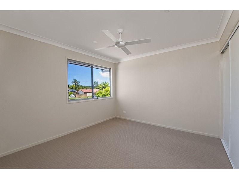 2/13 Cumberland Dve, Varsity Lakes QLD 4227