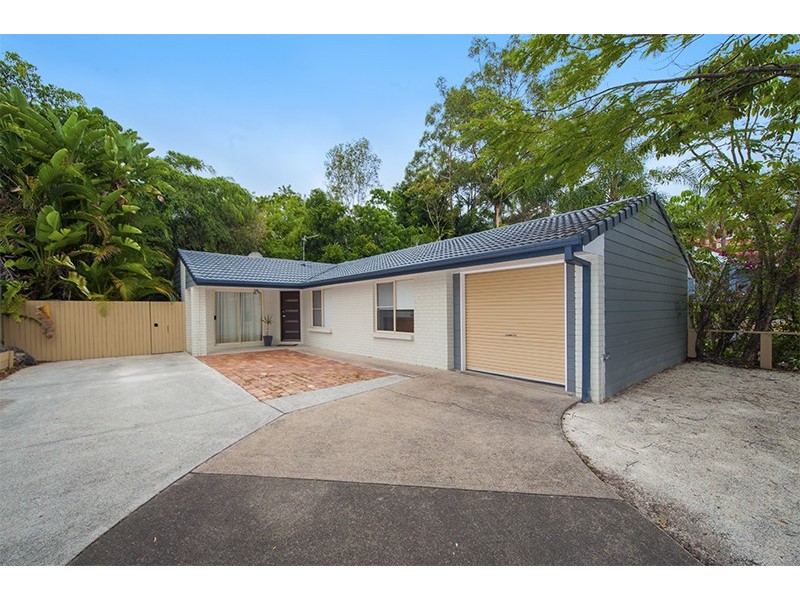 17 Sue Court, Highland Park QLD 4211
