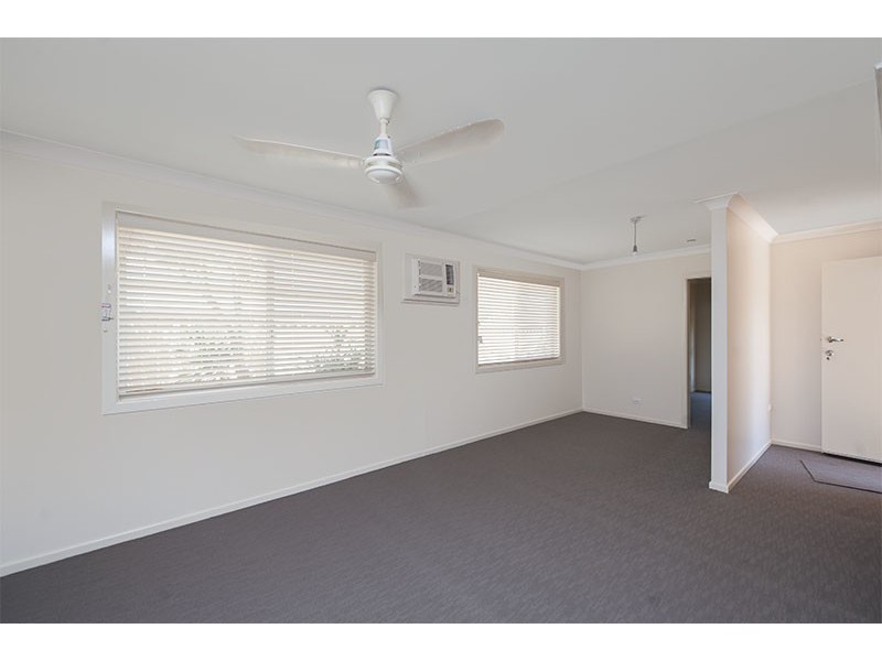 6 Kenmar Street, Labrador QLD 4215