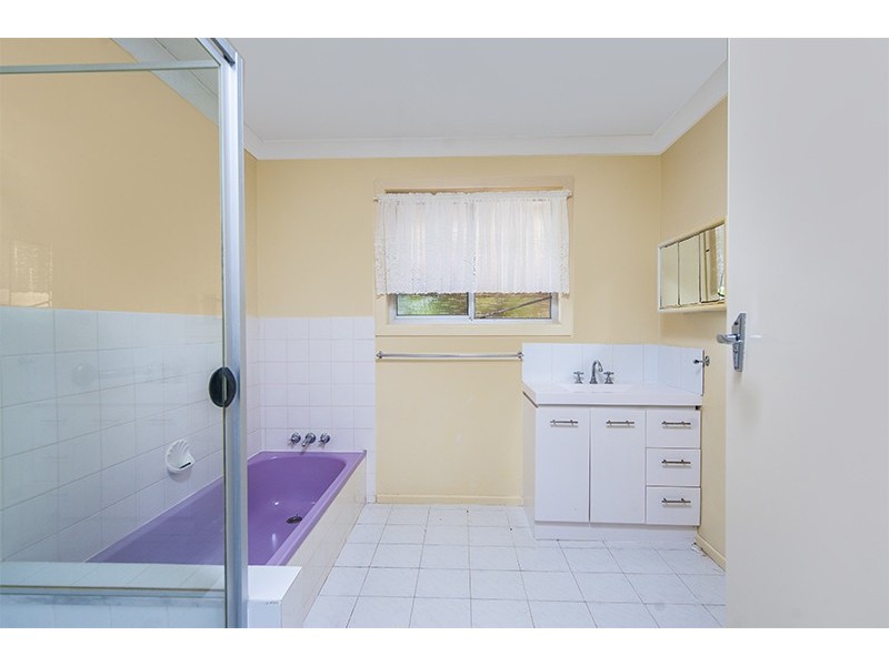 6 Kenmar Street, Labrador QLD 4215