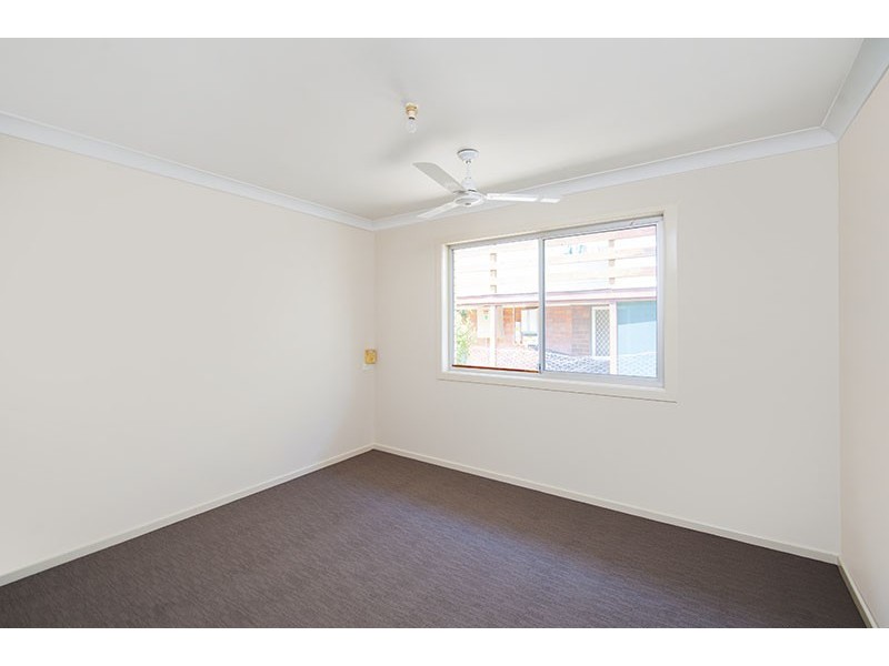 6 Kenmar Street, Labrador QLD 4215