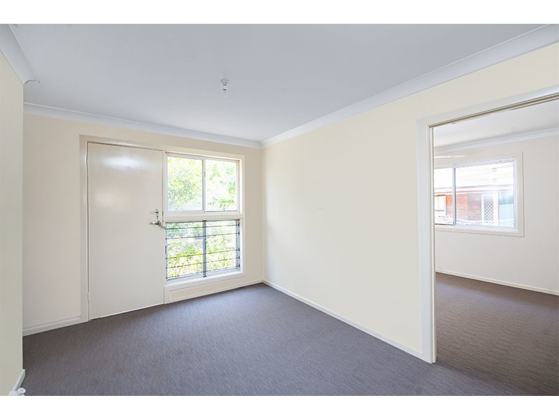 6 Kenmar Street, Labrador QLD 4215