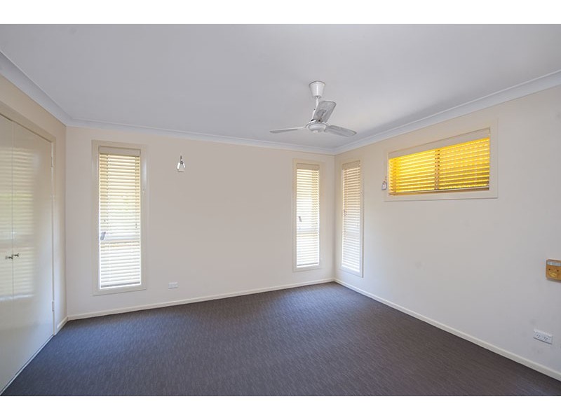 6 Kenmar Street, Labrador QLD 4215