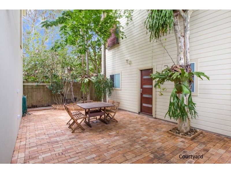 4/27 William Street, Southport QLD 4215