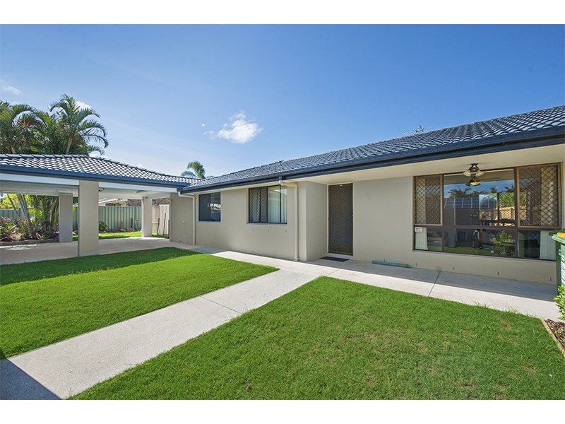1/13 Cumberland Drive, Varsity Lakes QLD 4227