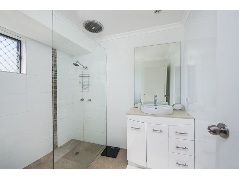 1/13 Cumberland Drive, Varsity Lakes QLD 4227