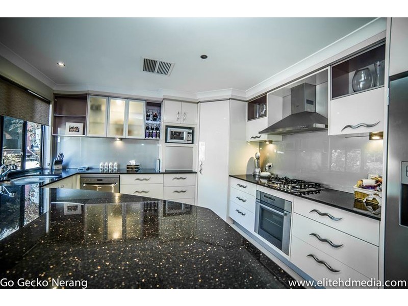 16 Alzino Place, Carrara QLD 4211