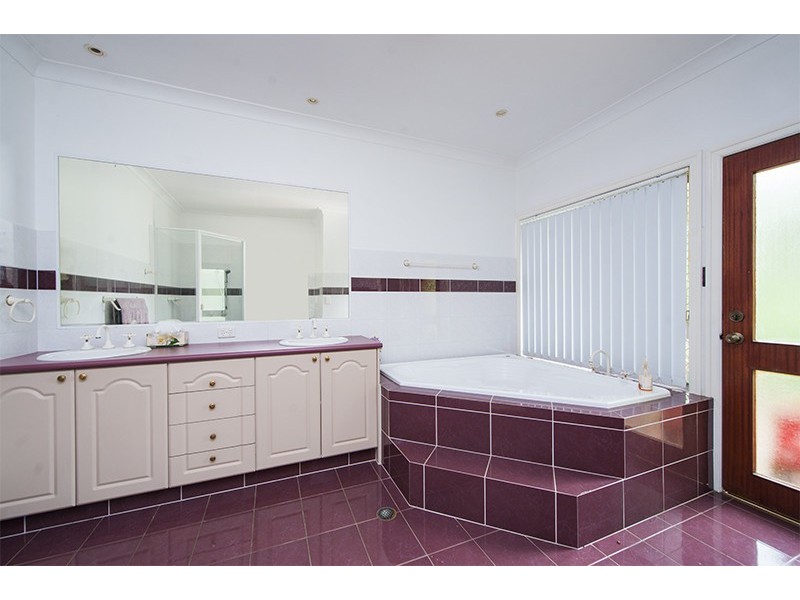 30 Yarraowee Drive, Nerang QLD 4211