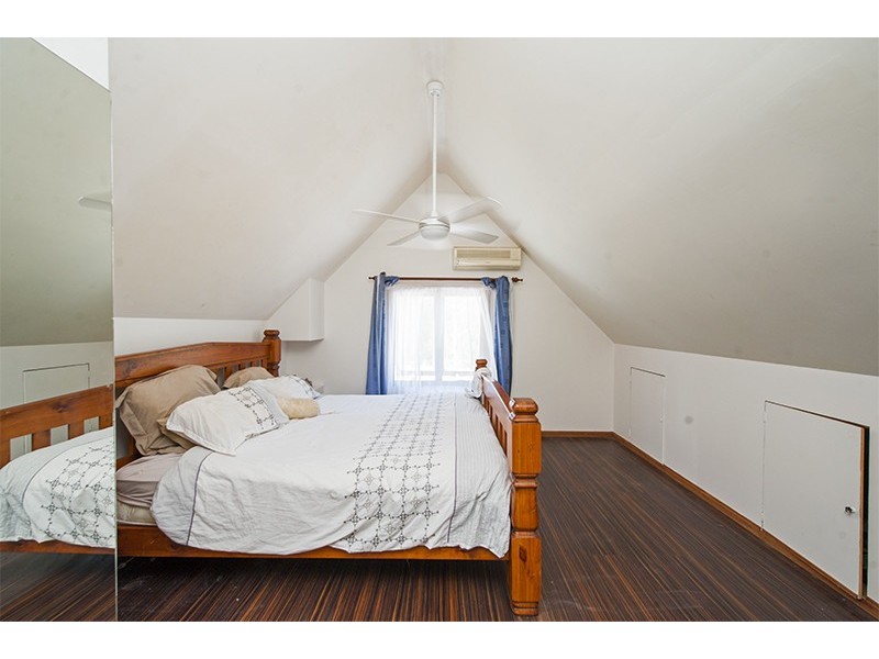 16 Narrabri Court, Gaven QLD 4211