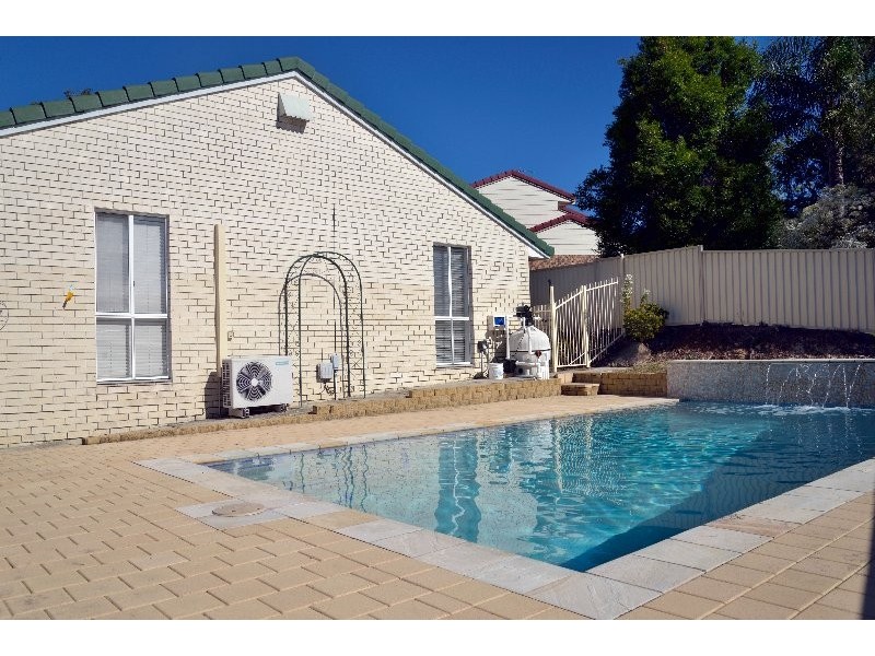 3 Strauss Court, Nerang QLD 4211