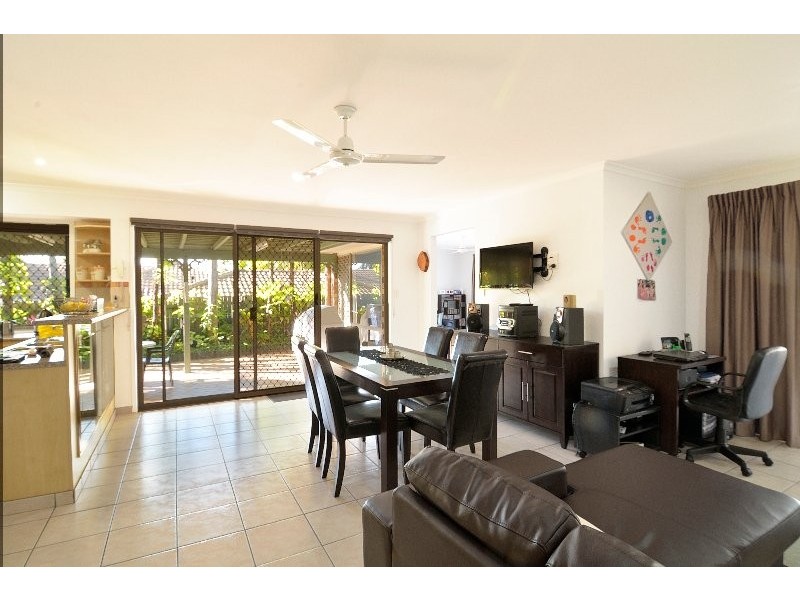 53 Highfield Drive, Merrimac QLD 4226