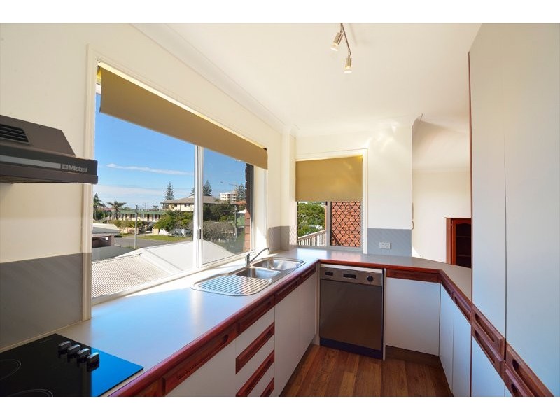 8/11 Fourteenth Ave “Kathleen Gardens”, Palm Beach QLD 4221