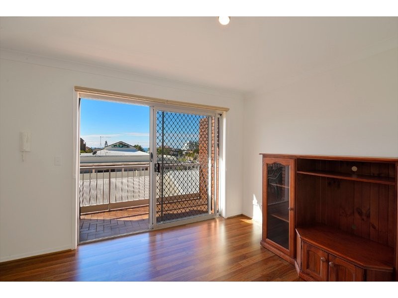 8/11 Fourteenth Ave “Kathleen Gardens”, Palm Beach QLD 4221